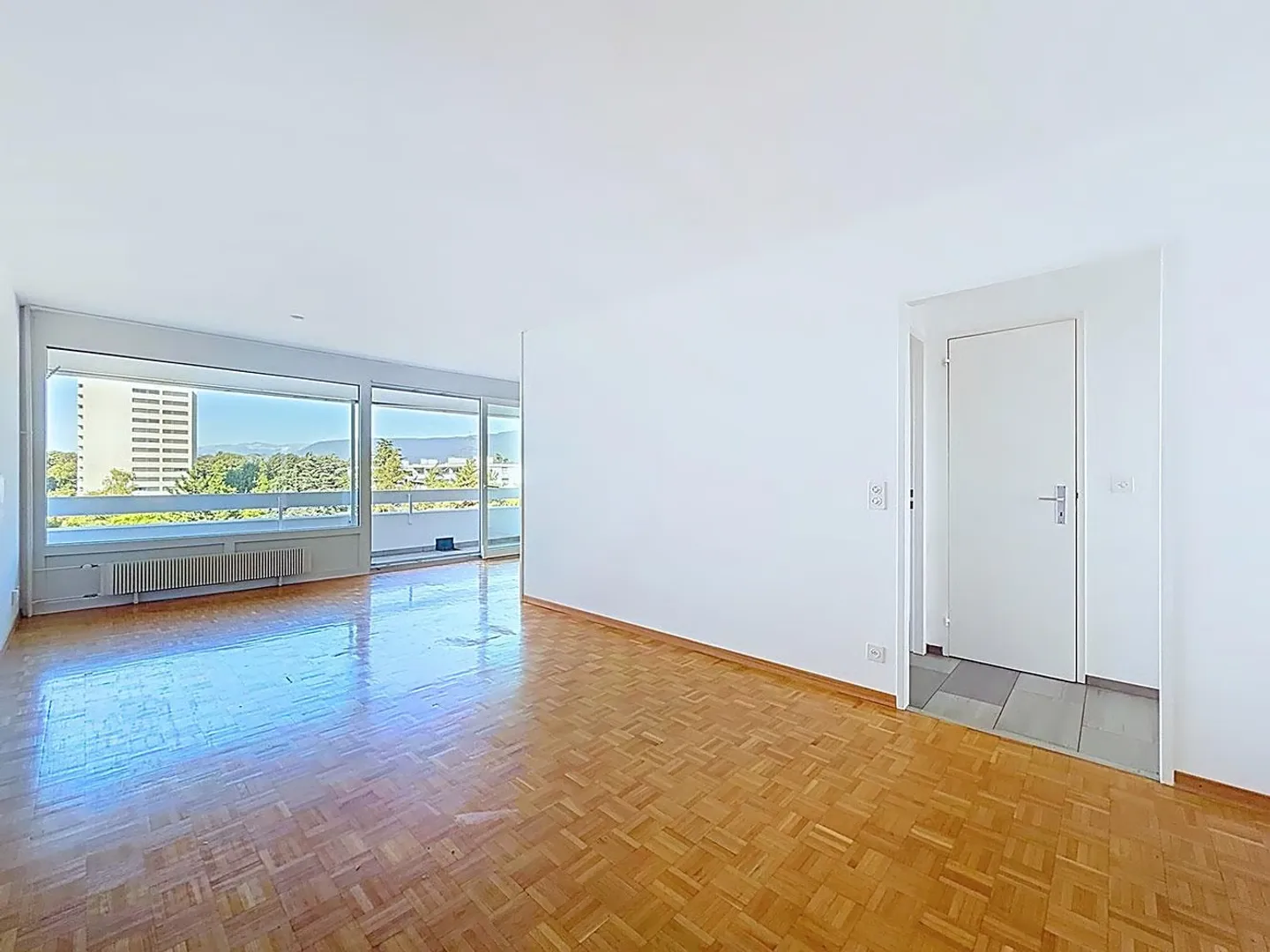 Esclusivo - Appartamento 3,5 locali con vista - Foto 1 di 8