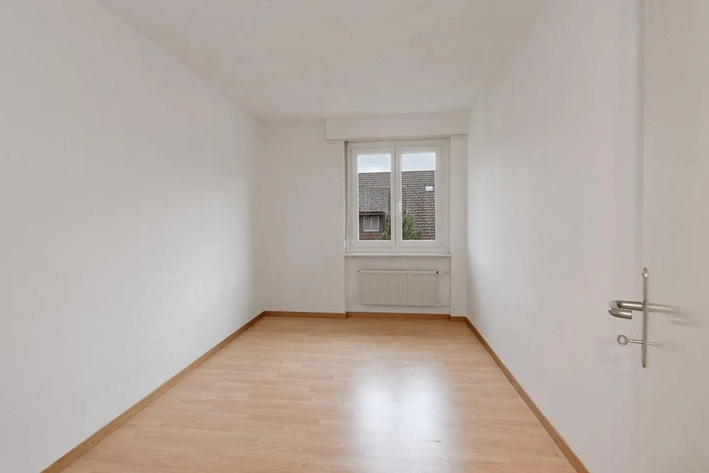 Luminoso appartamento di 3,5 locali in un quartiere tranquillo - Foto 5 di 8