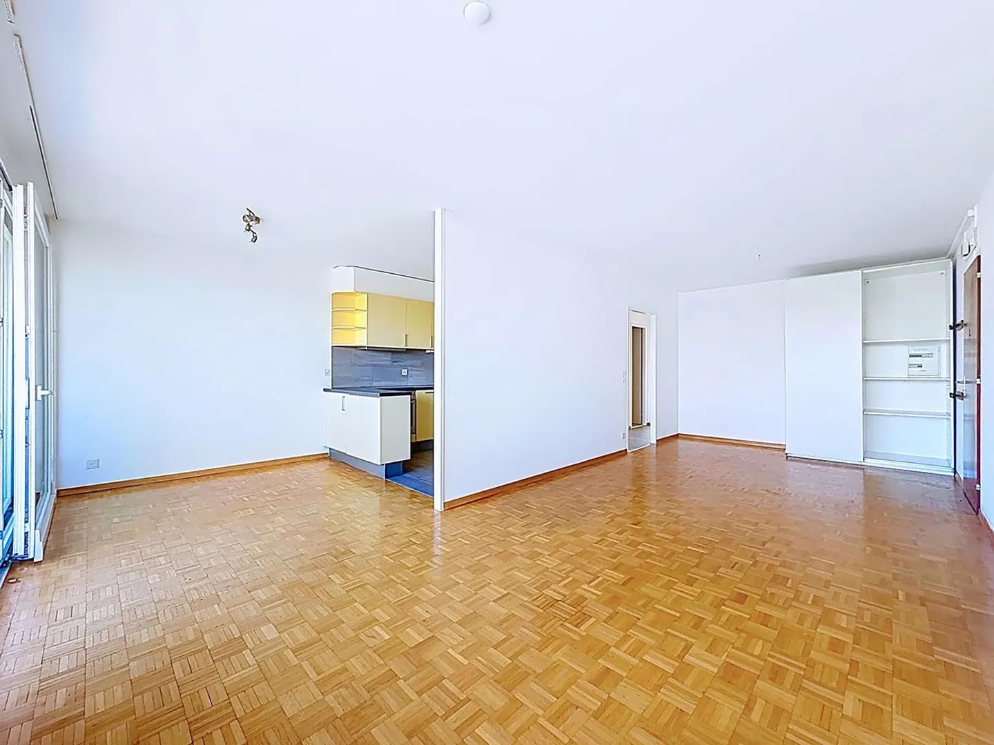 Esclusivo - Appartamento 3,5 locali con vista - Foto 2 di 8