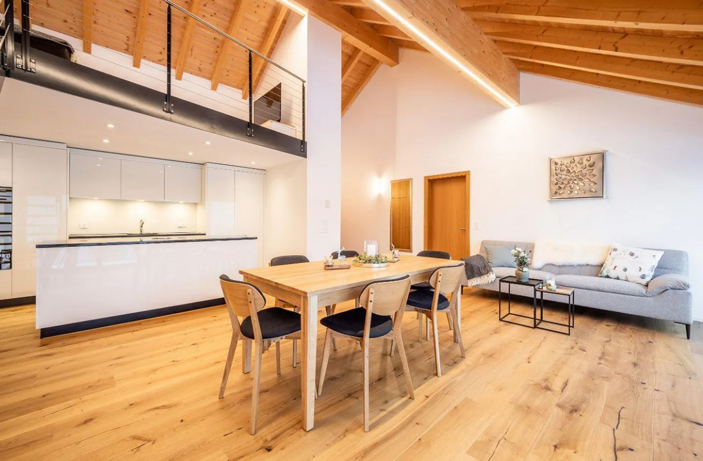 5.5 Room Maisonette Apartment - Photo 2 of 7