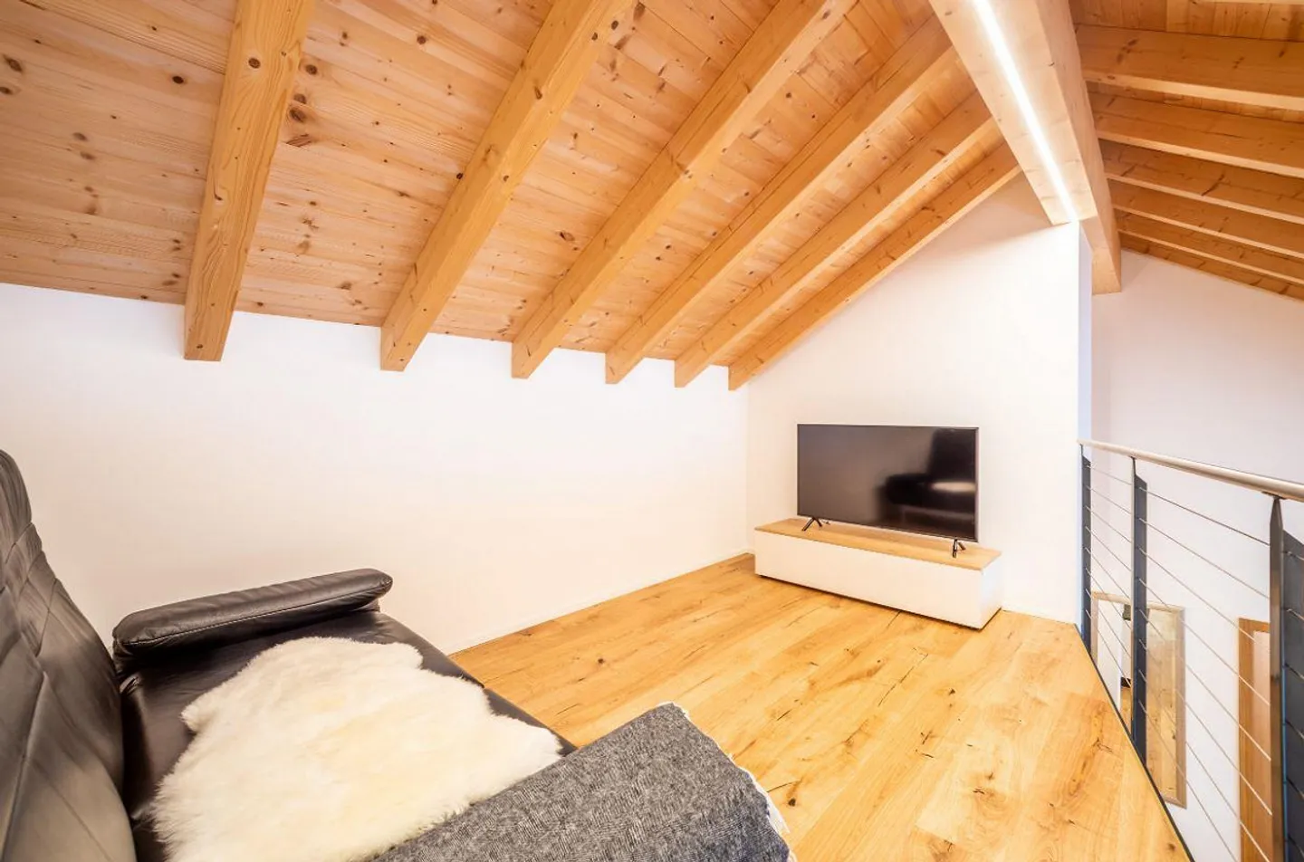 5.5 Room Maisonette Apartment - Photo 3 of 7