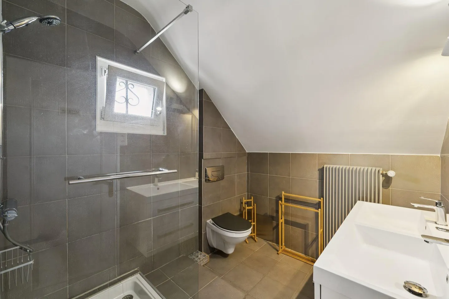 Charming Duplex in Residential Villa - Photo 7 of 13