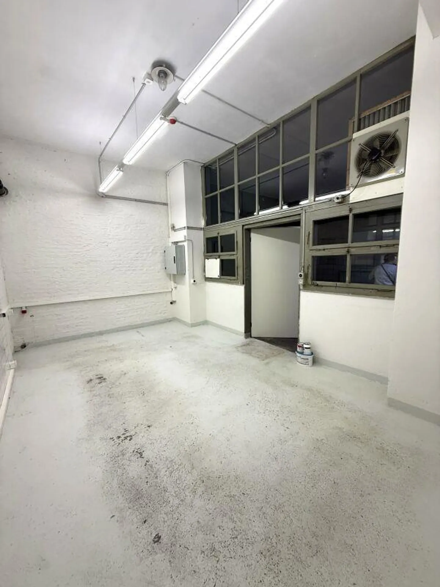 Spazio di stoccaggio pratico in posizione privilegiata presso il centro commerciale di Mühlenen - Foto 3 di 4