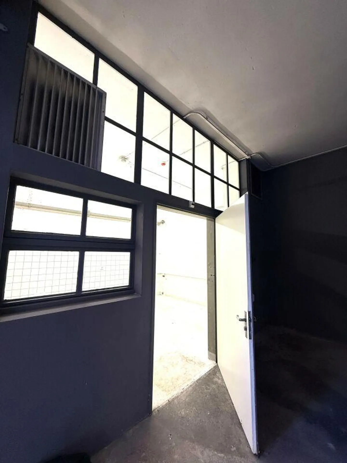 Spazio di stoccaggio pratico in posizione privilegiata presso il centro commerciale di Mühlenen - Foto 4 di 4