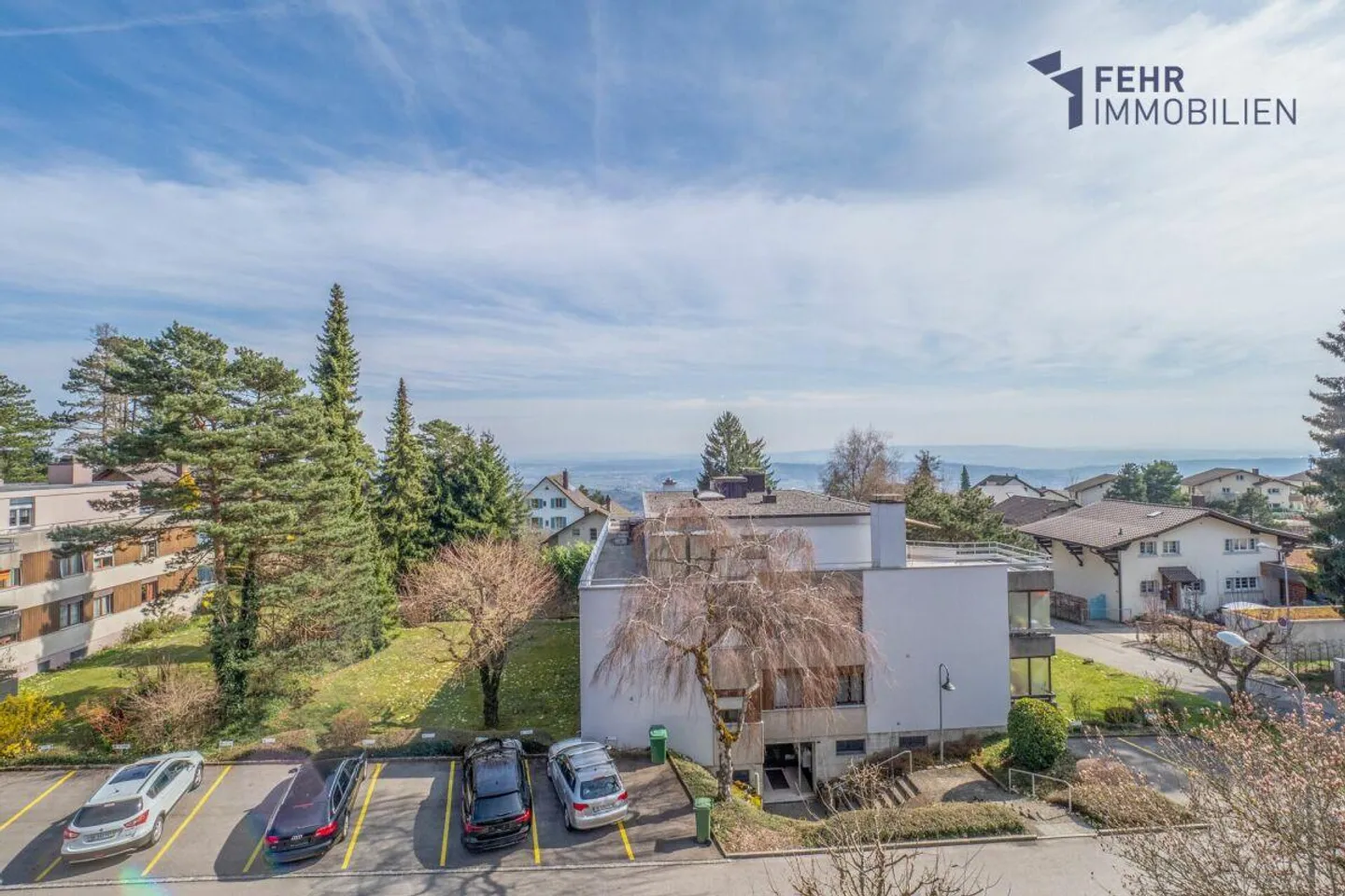 Fehr Real Estate - Scenic, ideally located 5½-room penthouse apartment - Photo 12 of 13