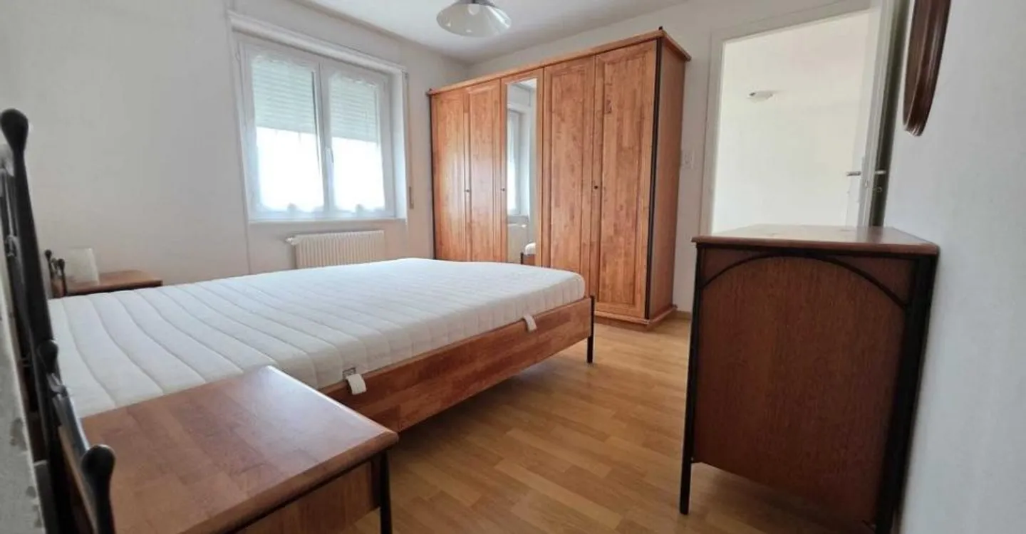 4-Zimmer-Wohnung im 1. Stock mit Aufzug - Foto 5 von 9