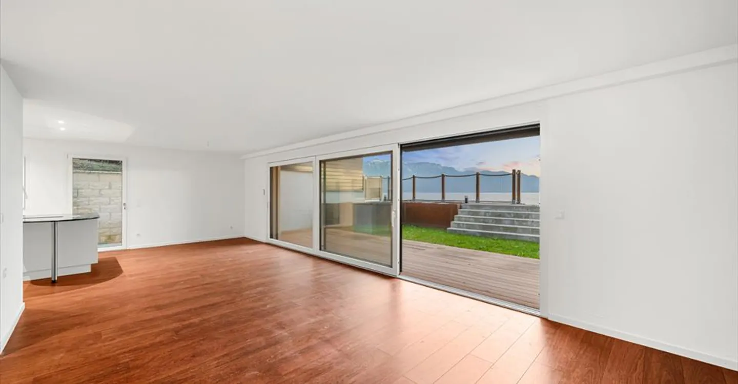 Duplex con accesso al lago - Foto 10 di 12