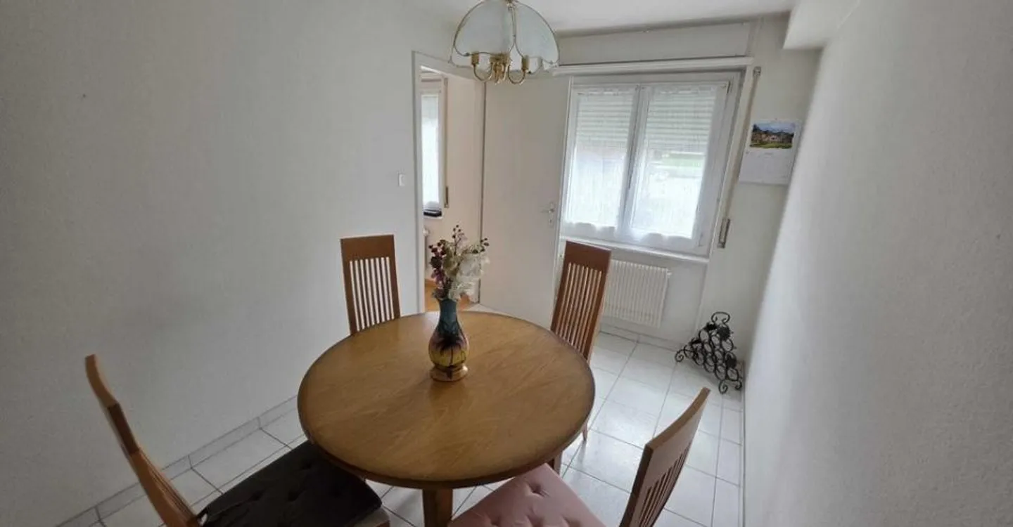 4-Zimmer-Wohnung im 1. Stock mit Aufzug - Foto 7 von 9