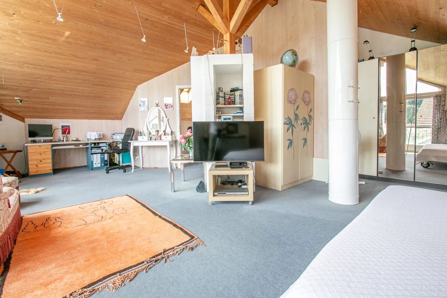 Vivere in modo unico - Ampia casa unifamiliare con 8 stanze e tanto fascino - Foto 14 di 16
