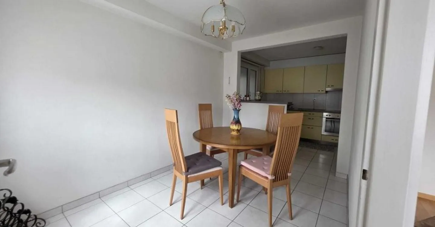 4-Zimmer-Wohnung im 1. Stock mit Aufzug - Foto 8 von 9