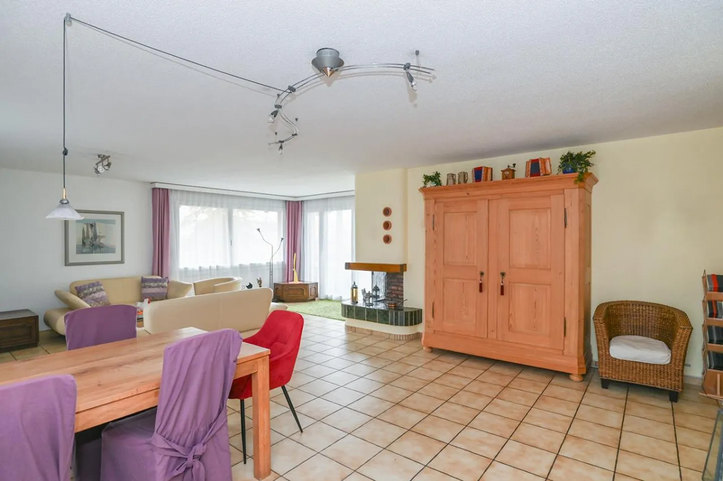 Ampio appartamento con terrazza e studio separato - Foto 3 di 15