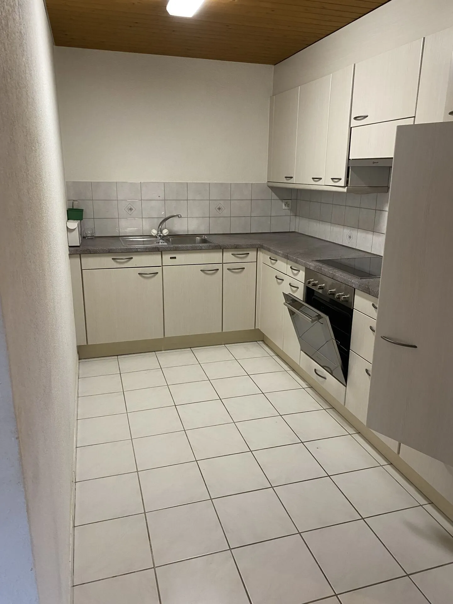 Appartamento di 2,5 stanze in affitto - Foto 1 di 6