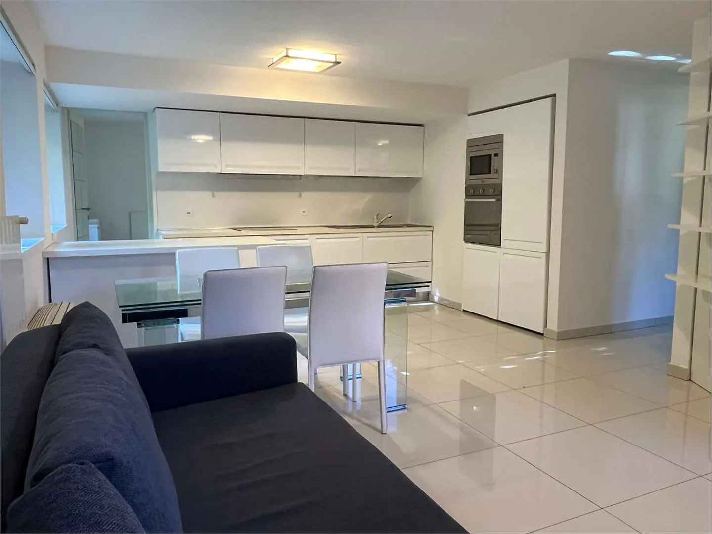 Affittiamo appartamento luminoso di 3.5 a Massagno vicino la FFS - Foto 1 di 13