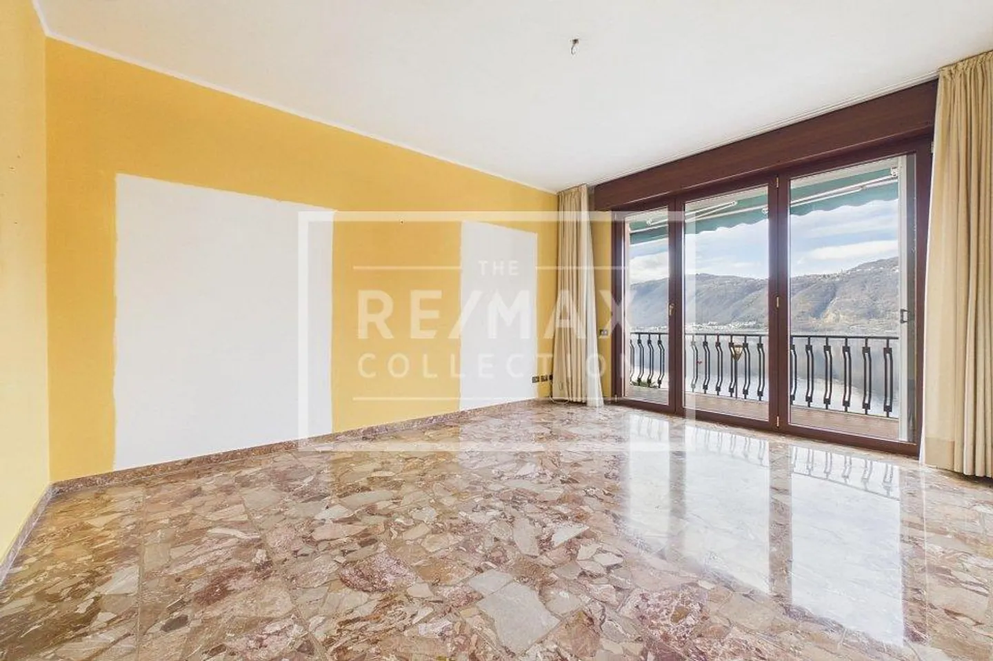 Refined apartment with a magnificent view of Lake Lugano - Photo 8 of 13