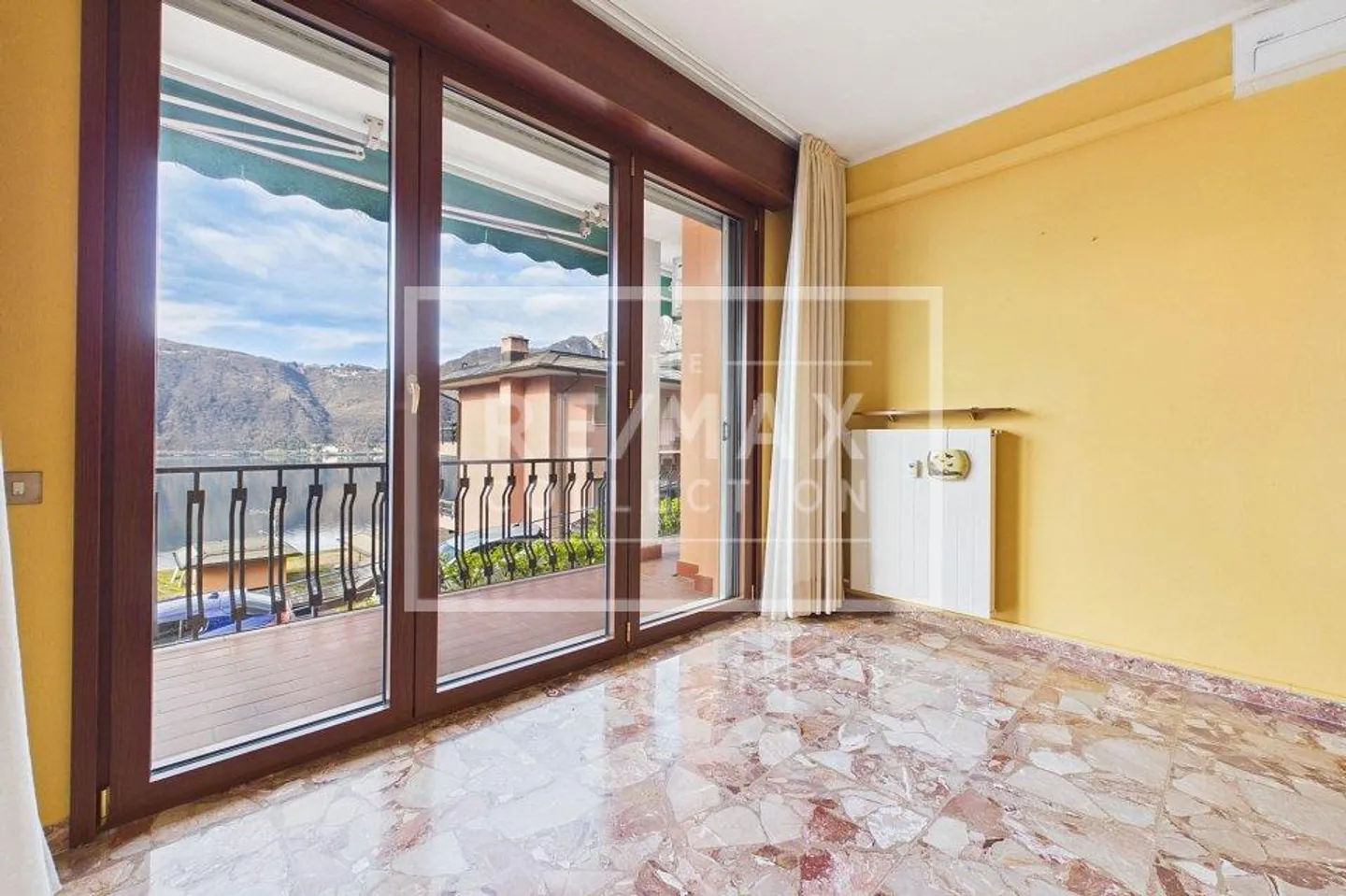 Refined apartment with a magnificent view of Lake Lugano - Photo 9 of 13