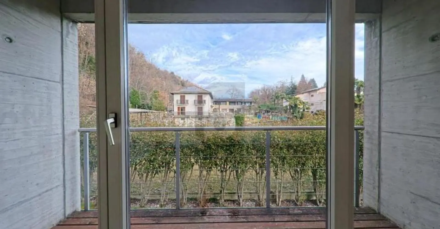 ELEGANT UND GERÄUMIG MIT GARTEN UND POOL - Foto 3 von 4