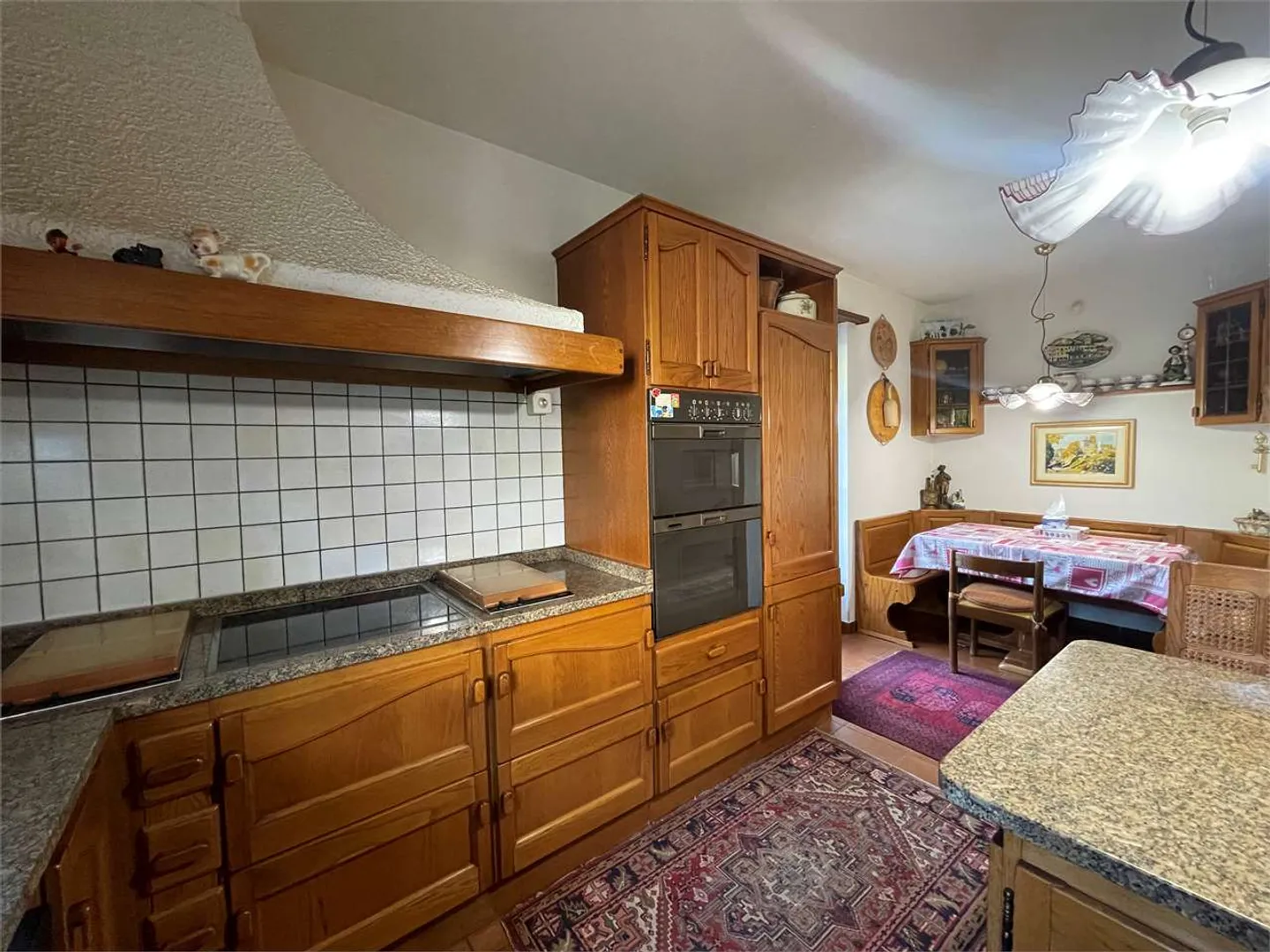 Villa bifamiliare a Stabio con grande giardino privato - Foto 6 di 13