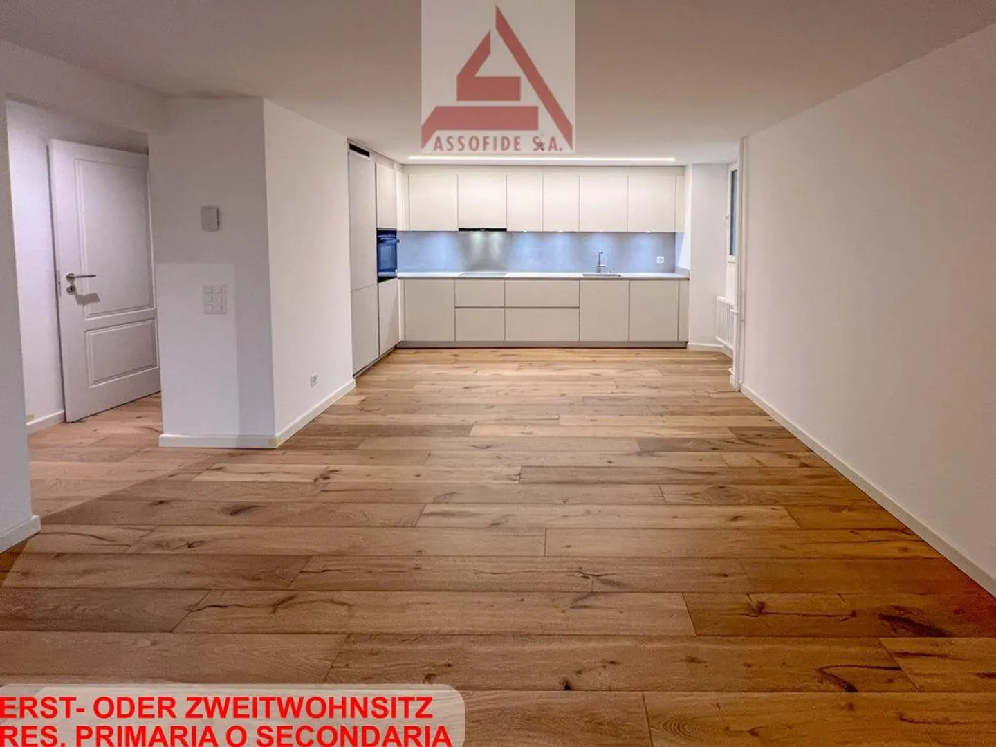 Geräumige 3.5 - Zimmerwohnung / Spazioso appartamento di 3.5 locali - Foto 1 von 4