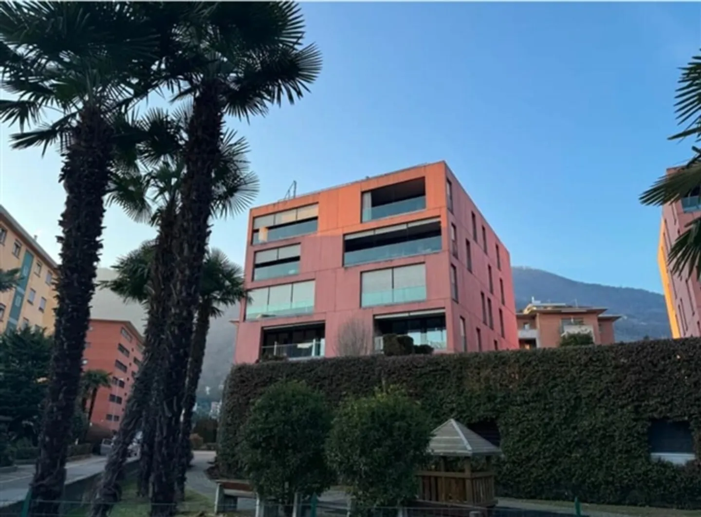 Elegant 4.5-Room Apartment with Breathtaking View Residential Complex La Perla - Photo 1 of 20