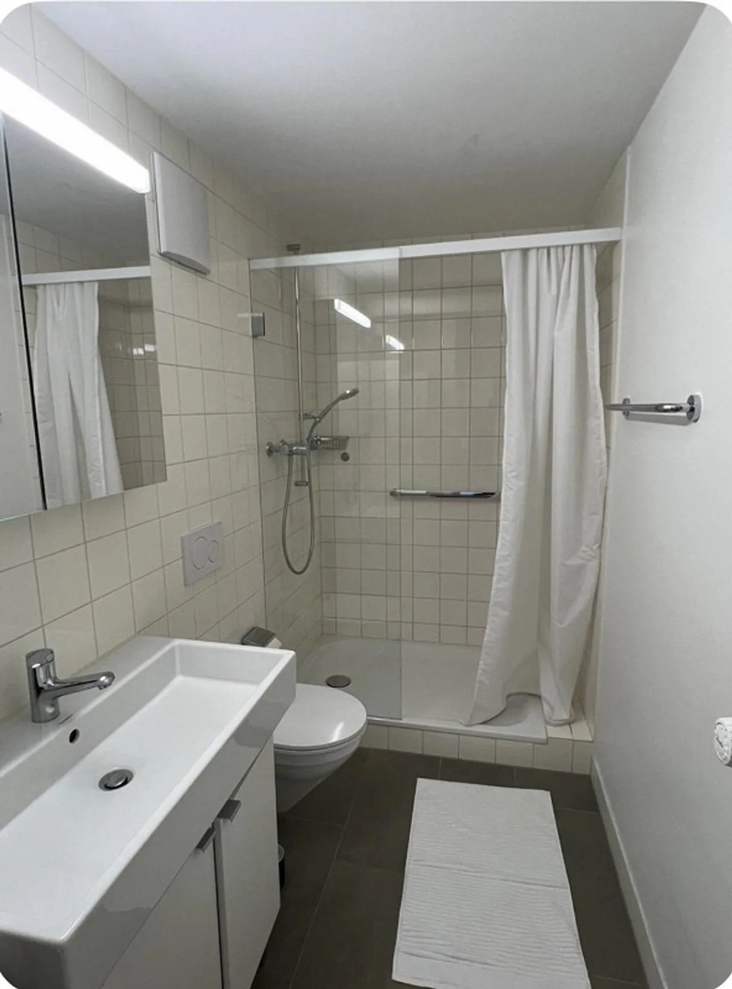 Mitbewohnerin per sofort gesucht – Helles, möbliertes Zimmer - Foto 2 von 5