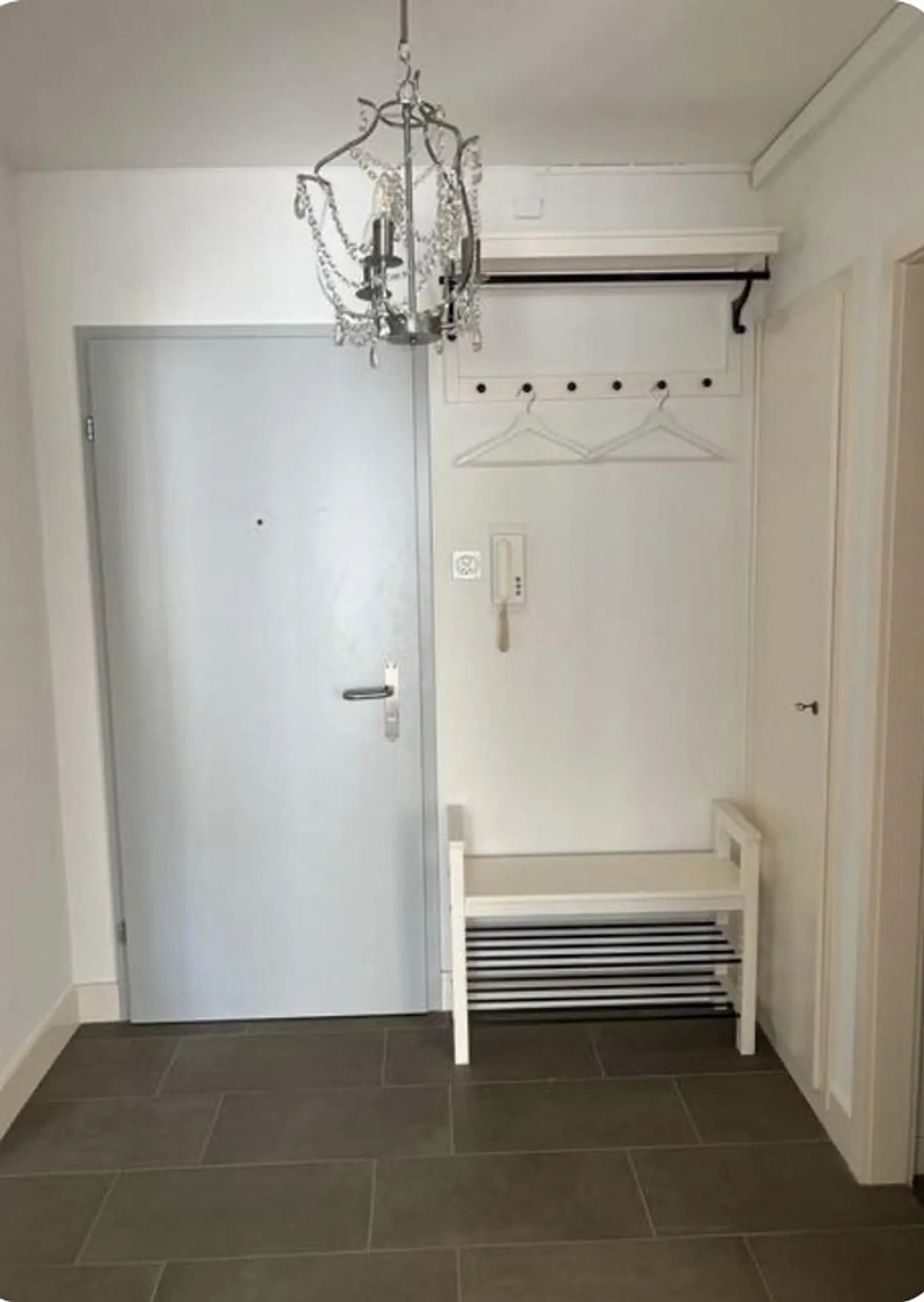 Mitbewohnerin per sofort gesucht – Helles, möbliertes Zimmer - Foto 3 von 5