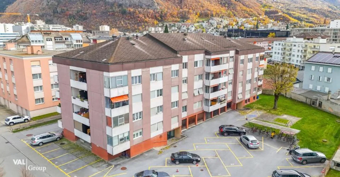 Living with Comfort and View - 4.5-Room Apartment in the Best Location of Visp - Photo 8 of 12