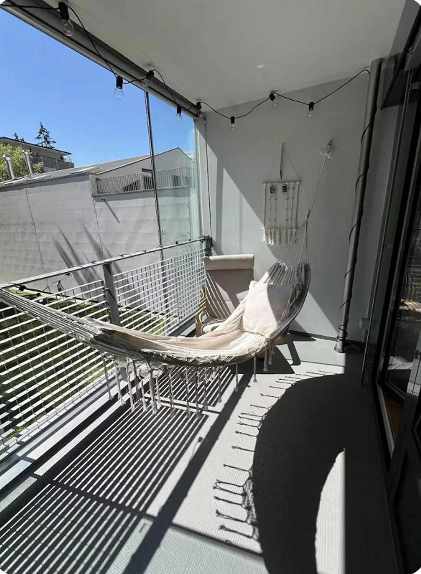 Mitbewohnerin per sofort gesucht – Helles, möbliertes Zimmer - Foto 4 von 5