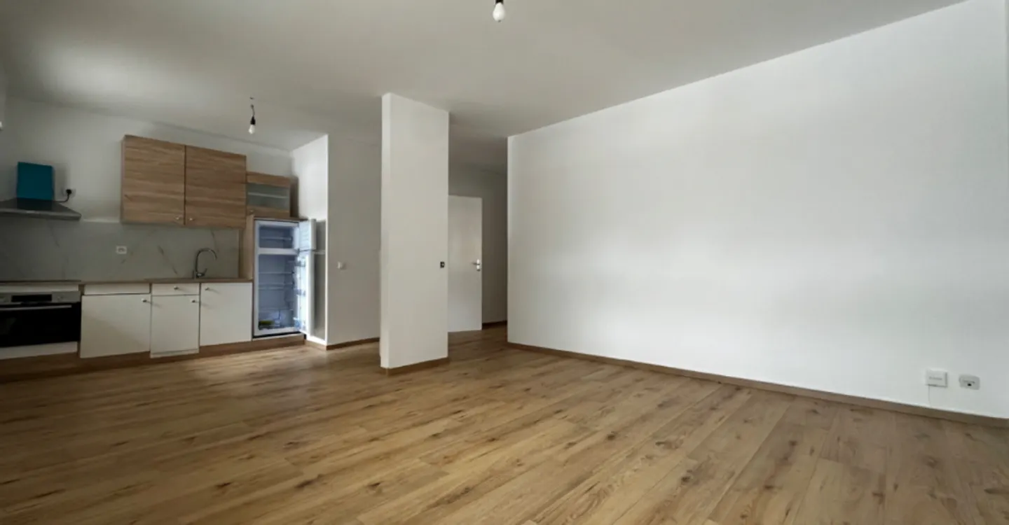 Charmant appartement 2.5 pièces au coeur de Clarens - Foto 3 di 6