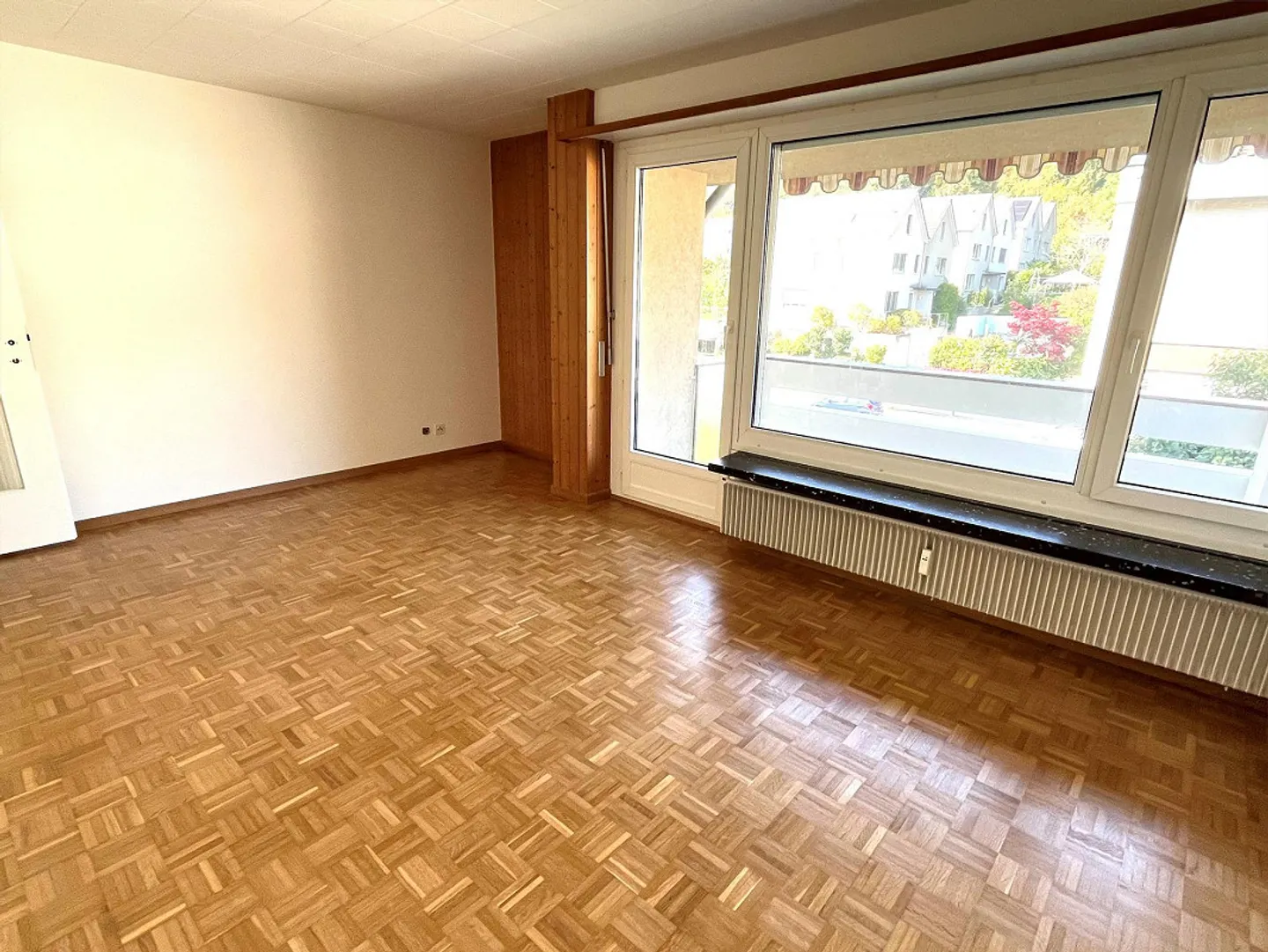 Cozy, quiet 4.5 room apartment in the 'green' yet central - Photo 2 of 11