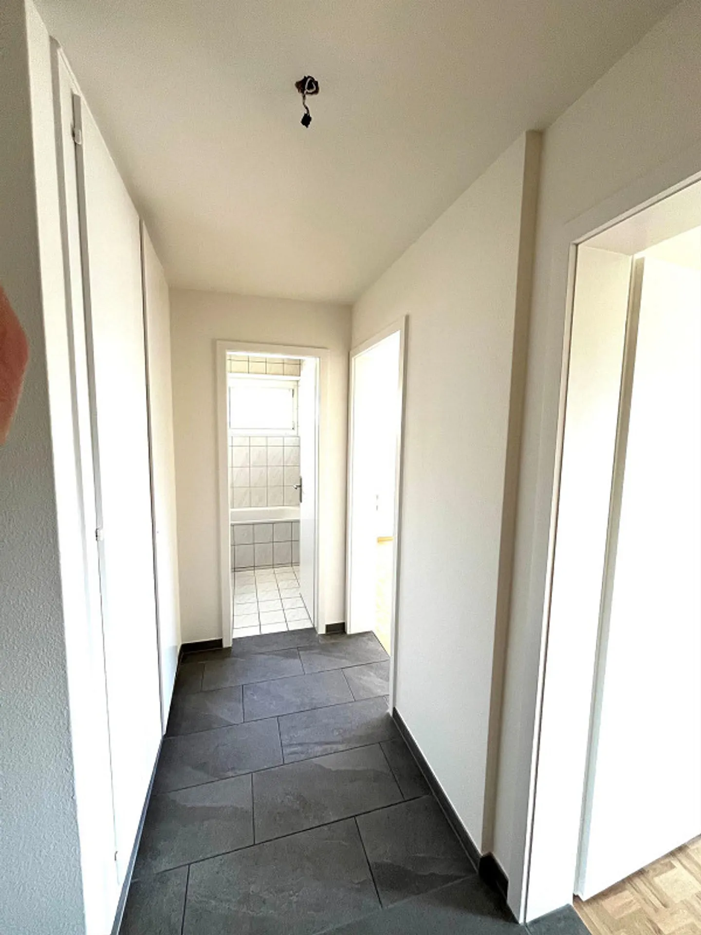 Cozy, quiet 4.5 room apartment in the 'green' yet central - Photo 4 of 11