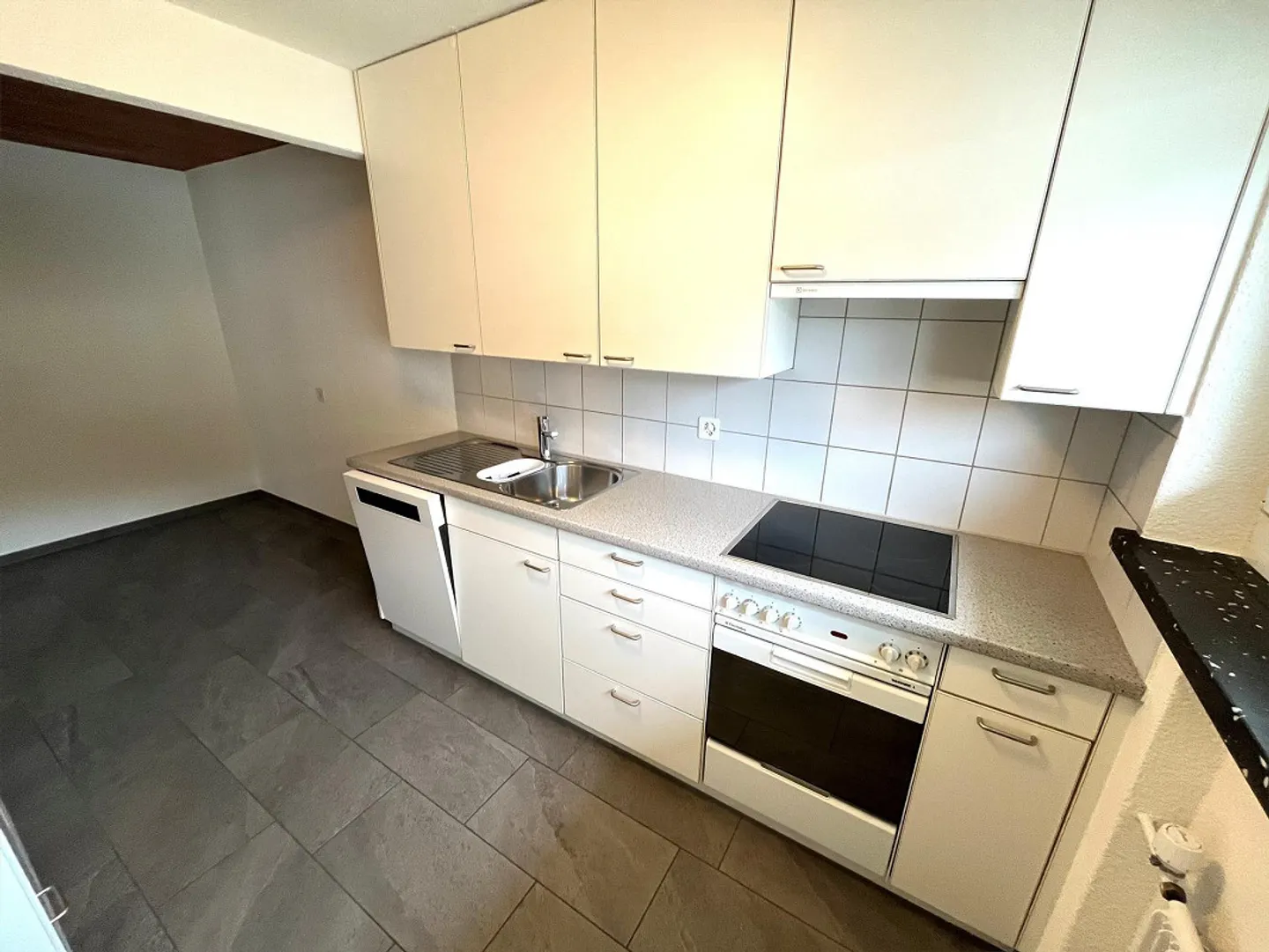Cozy, quiet 4.5 room apartment in the 'green' yet central - Photo 5 of 11