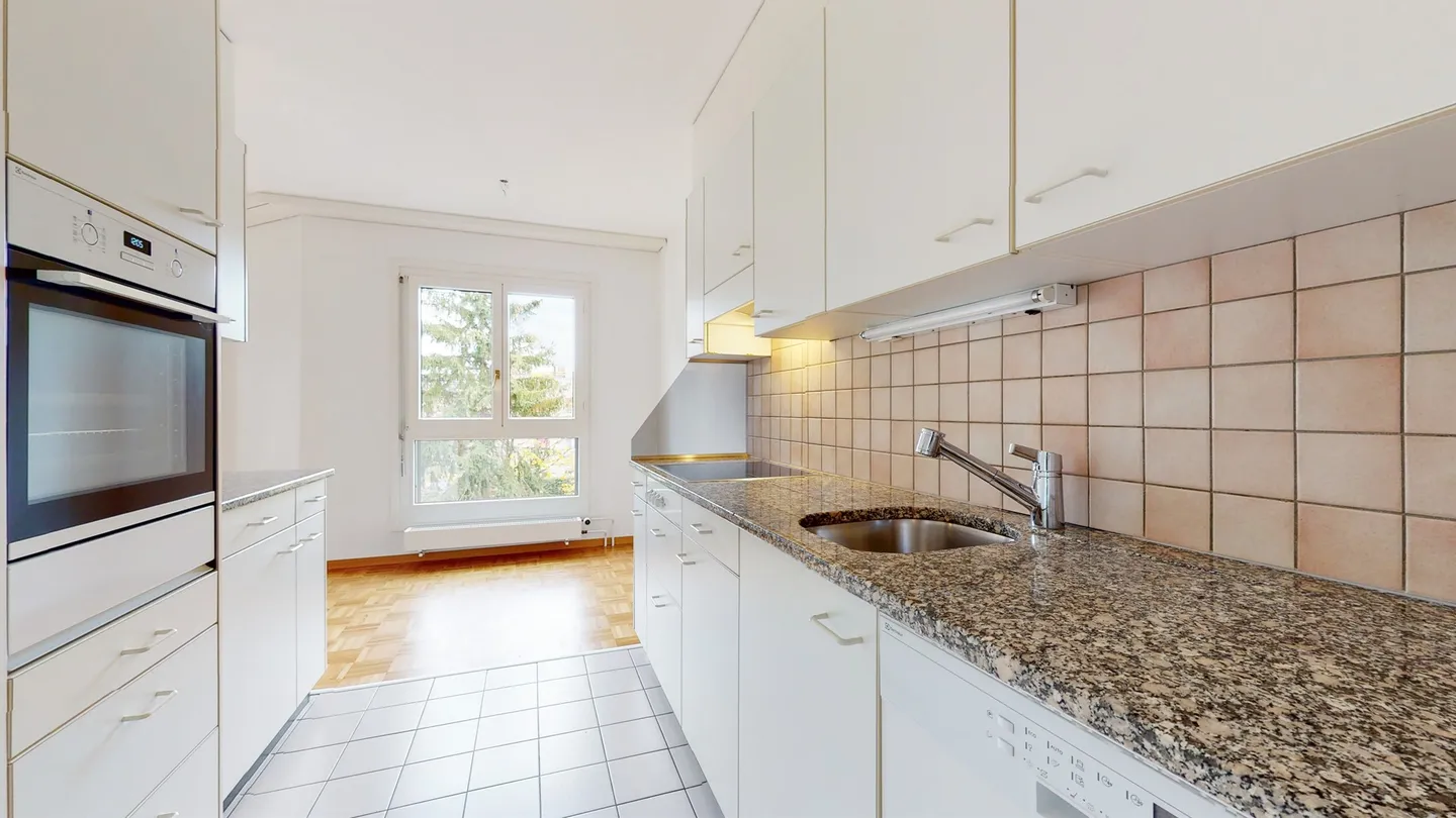 Apartment for rent - Photo 5 of 11