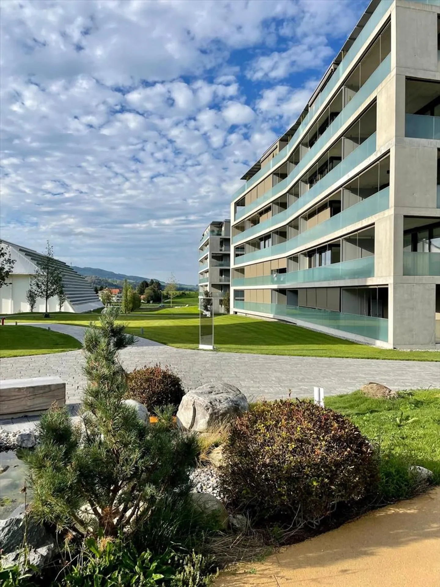 Di fronte alla futura manifattura Rolex - Foto 2 di 4