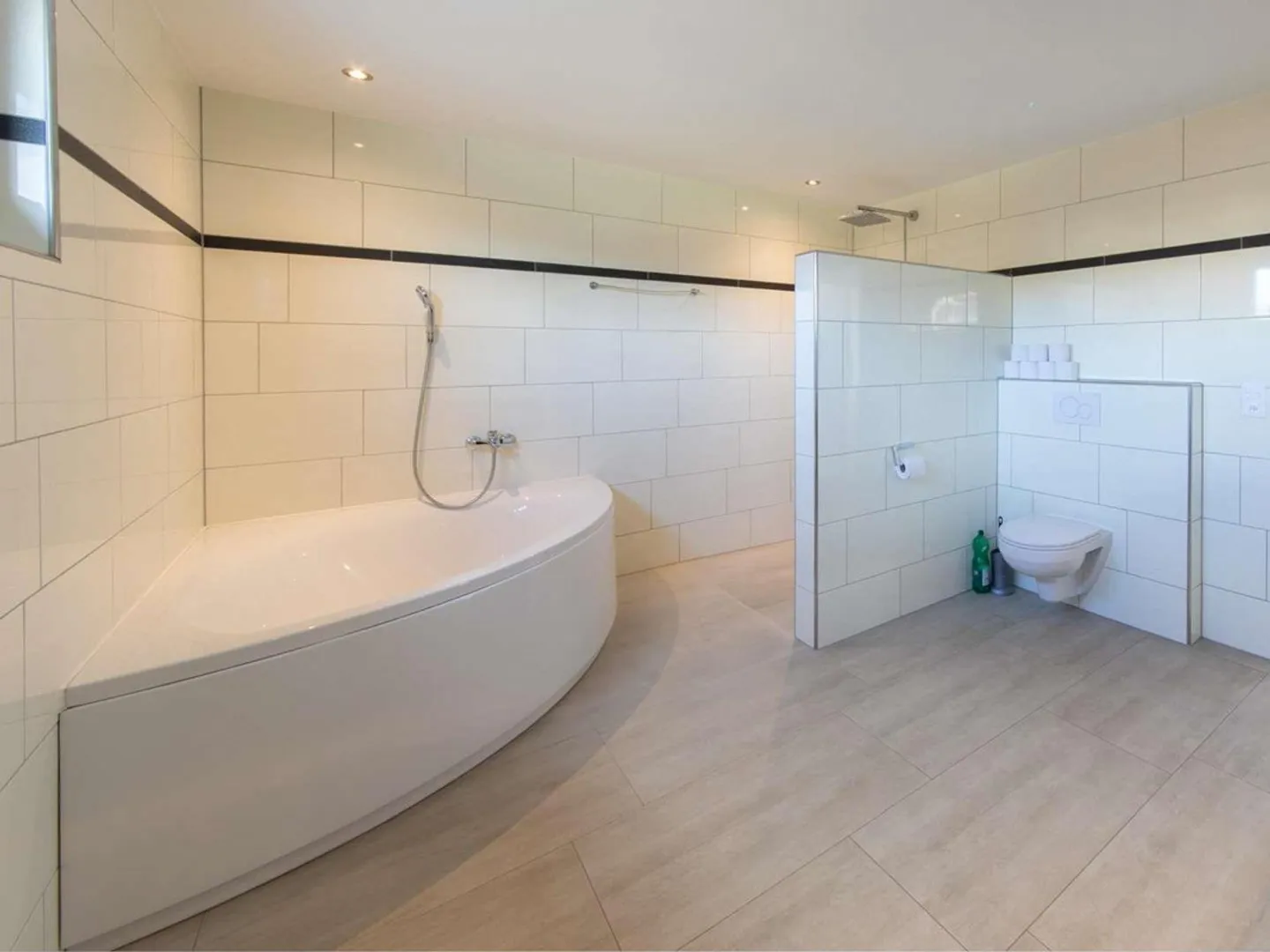 Votre bonheur moderne en famille dans un emplacement calme et convivial - Photo 11 sur 21