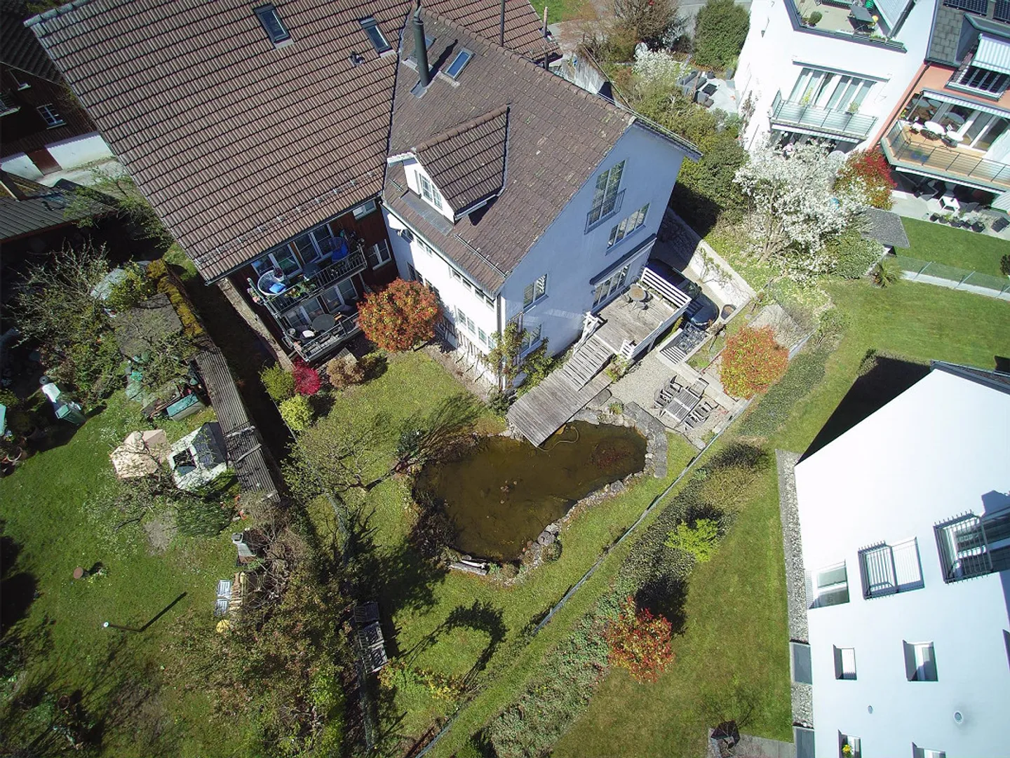 Idyllic garden with large biotope: Semi-detached 5.5-room house - Photo 4 of 14