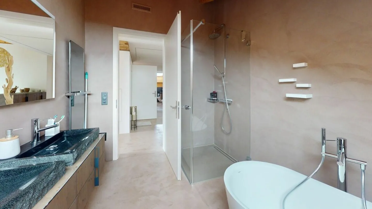 Sun-drenched 3.5 room penthouse - Photo 6 of 9