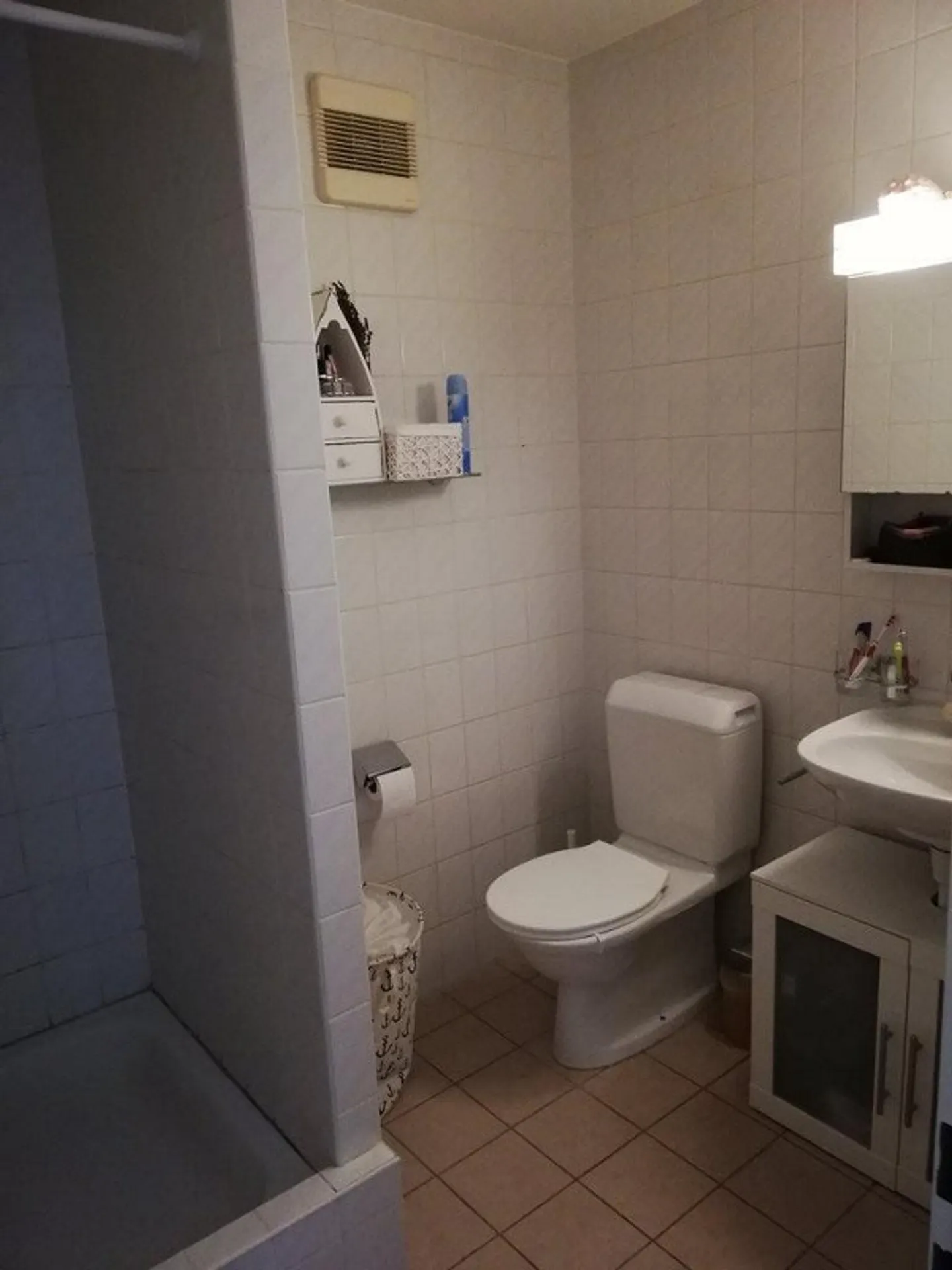 Zu ergreifen! Wunderschönes Studio in der Nähe aller Annehmlichkeiten! - Foto 4 von 4