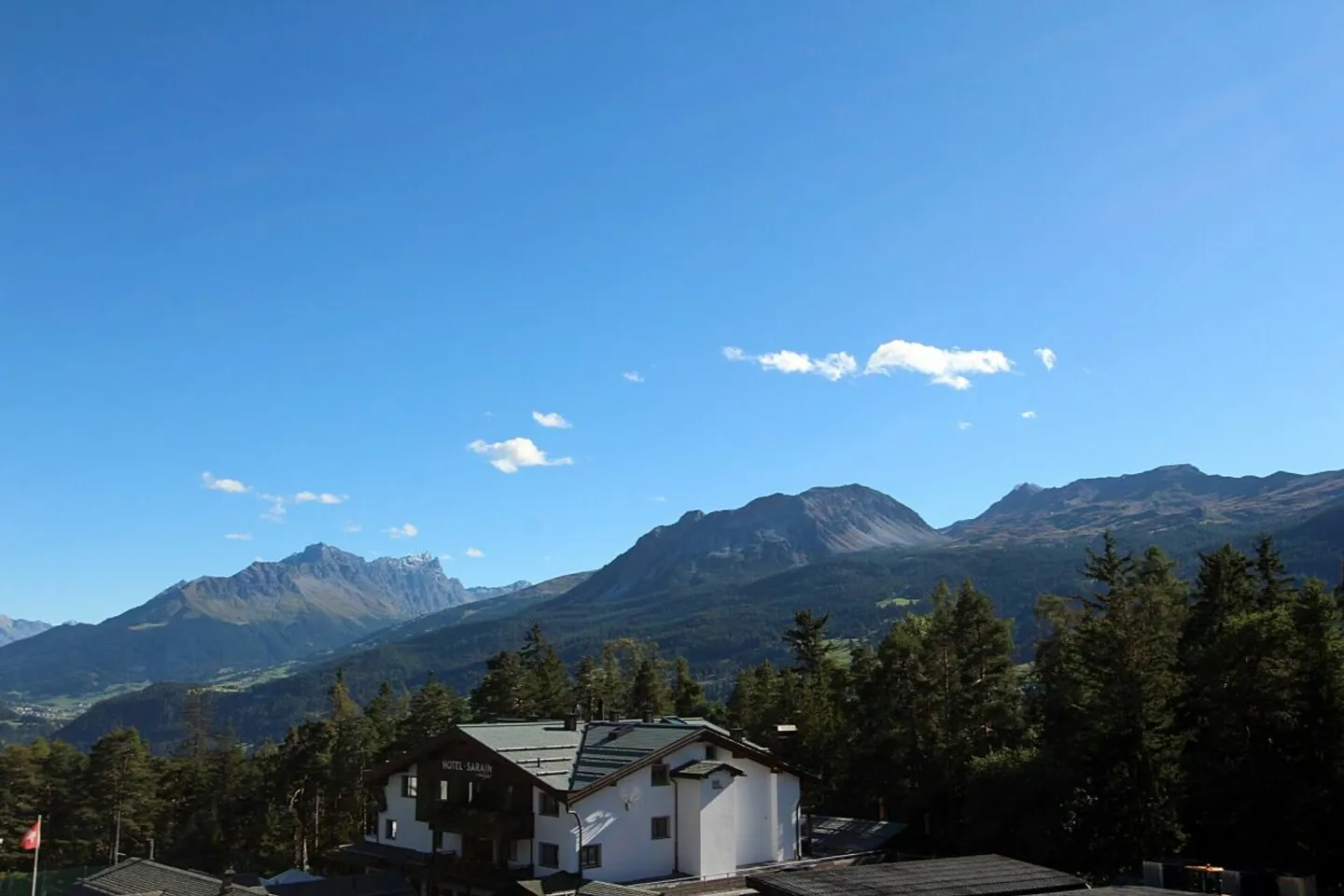 Sun-drenched 3.5 room penthouse - Photo 9 of 9