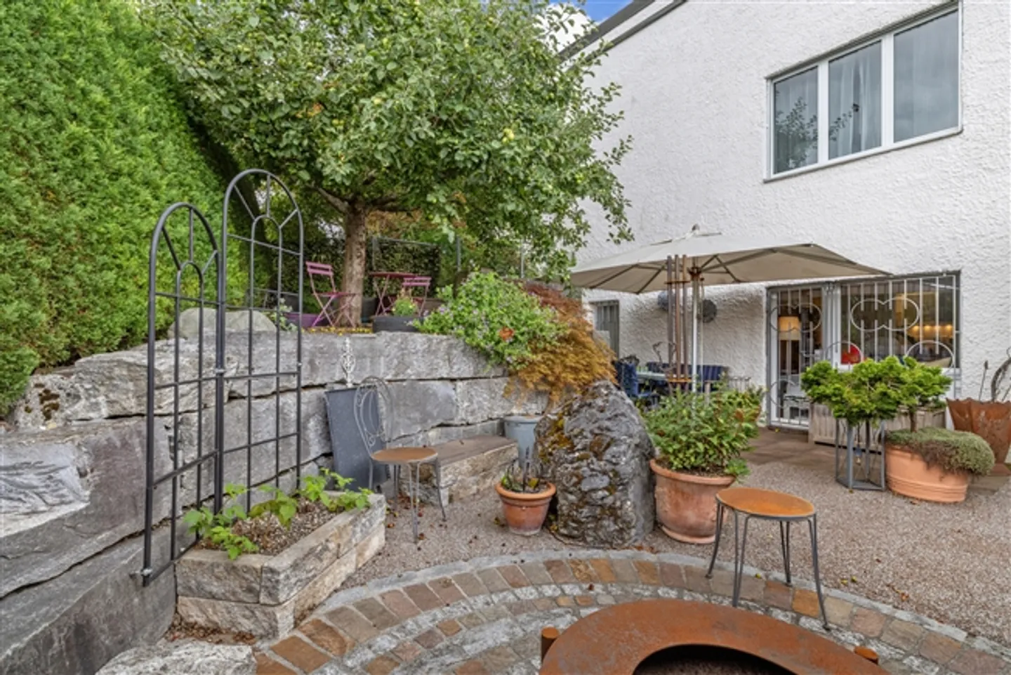 Terrace House with Privacy & Wellness - Photo 16 of 17