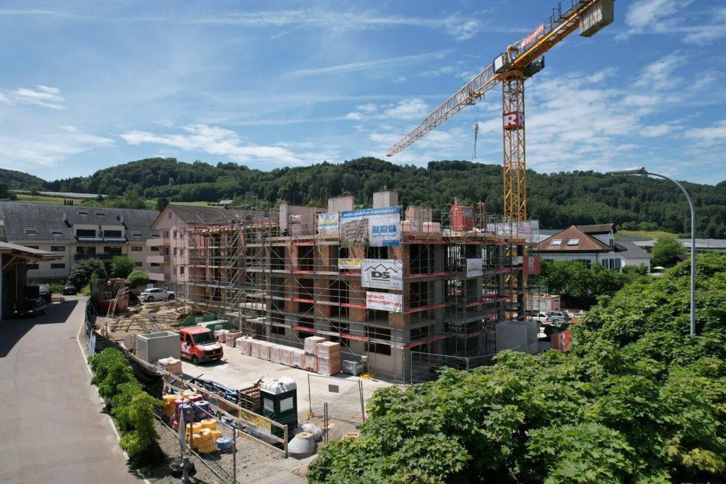 Elegante appartamento di 4.5 locali con finiture di pregio vicino al lago - Foto 10 di 11