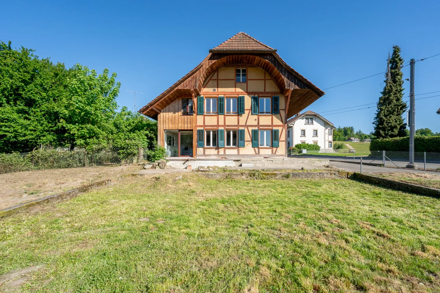 Maison Résidentielle Historique - Rénovée et Proche de la Rivière - Photo 1 sur 11