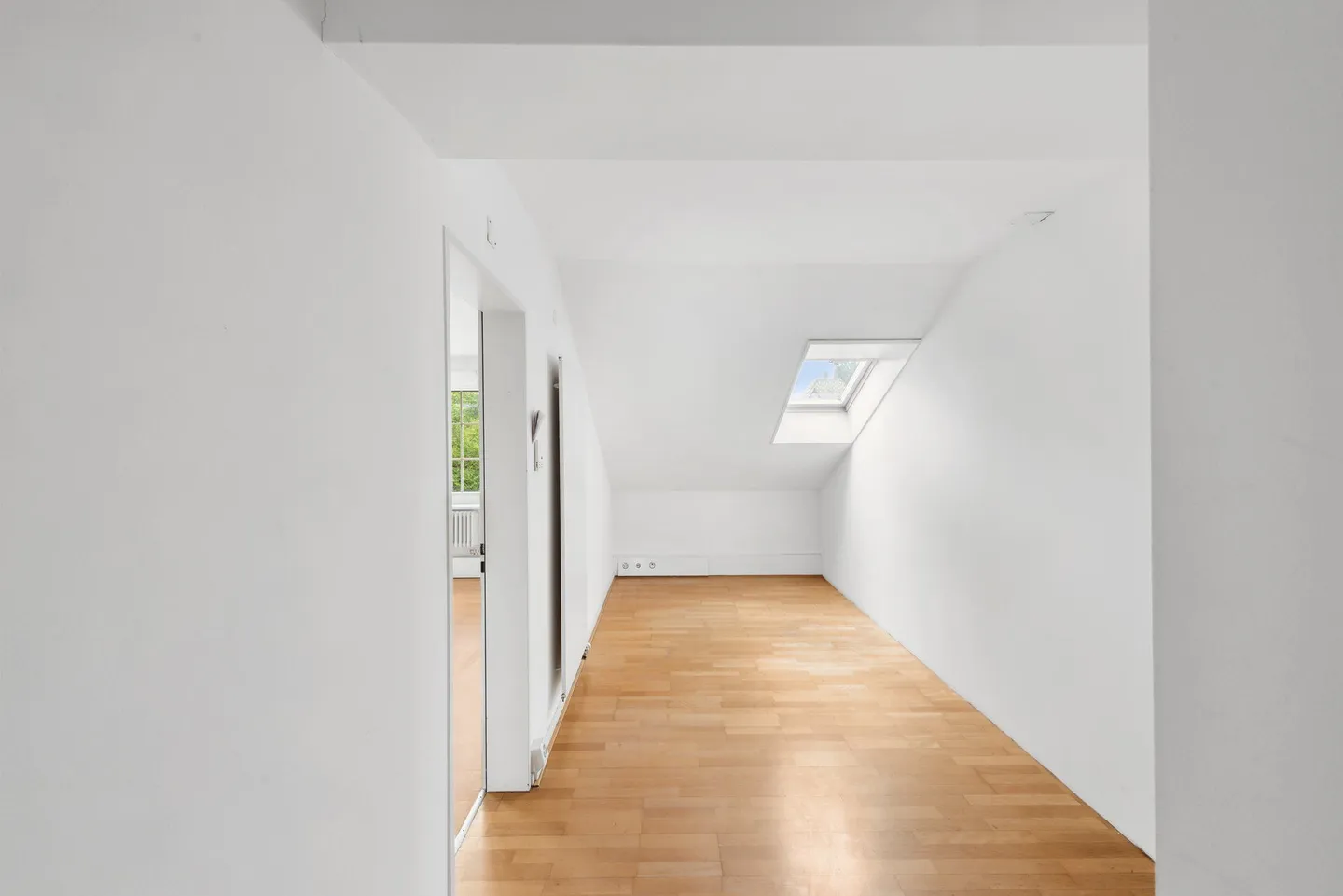 Start your business in the heart of Zurich Seefeld - Photo 6 of 13