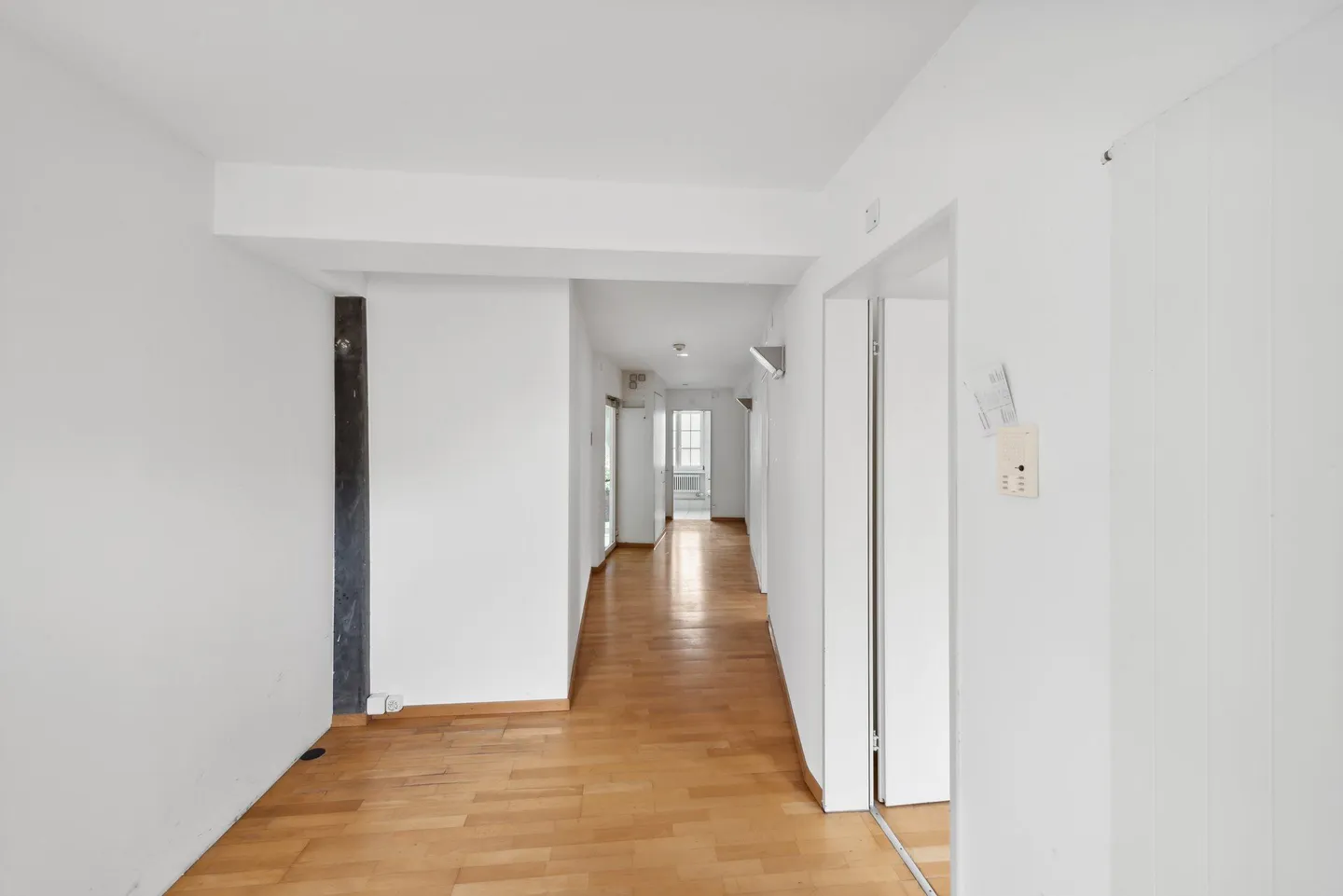 Start your business in the heart of Zurich Seefeld - Photo 10 of 13