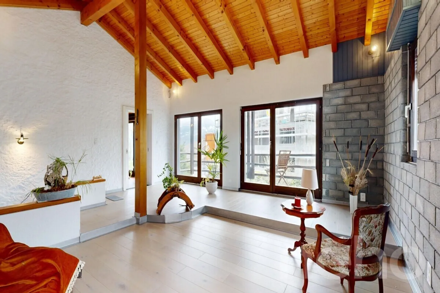 Casa unica con studio indipendente e grande potenziale a Savièse - Foto 4 di 13