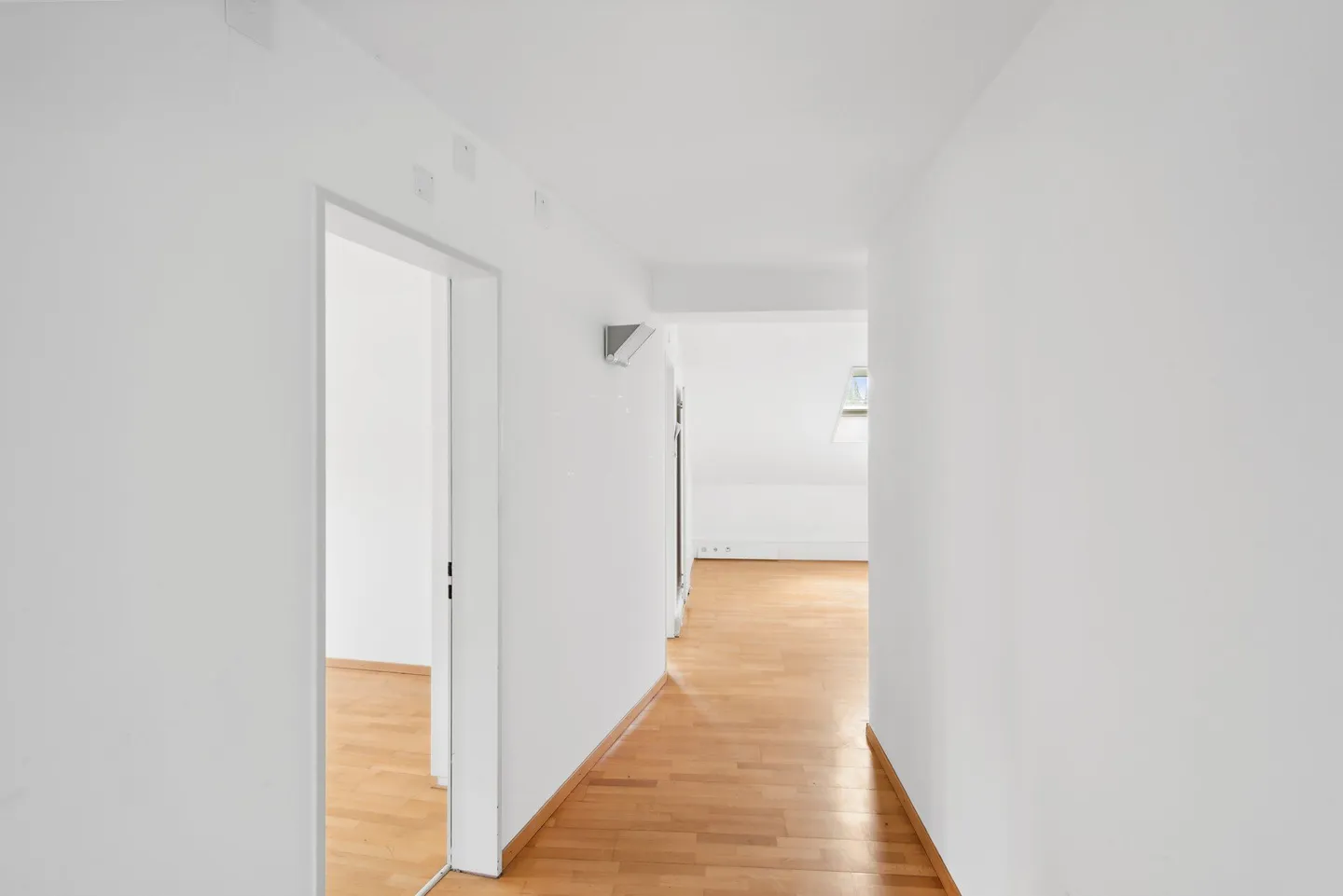 Start your business in the heart of Zurich Seefeld - Photo 11 of 13