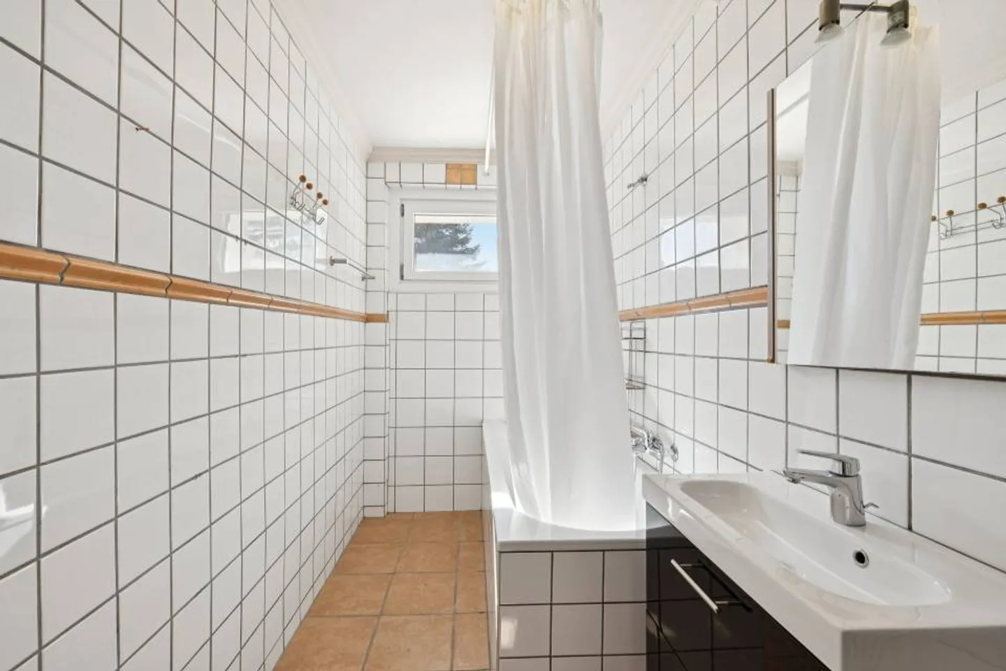 Magnificent Duplex with 4 Rooms and Private Garden - Photo 5 of 13