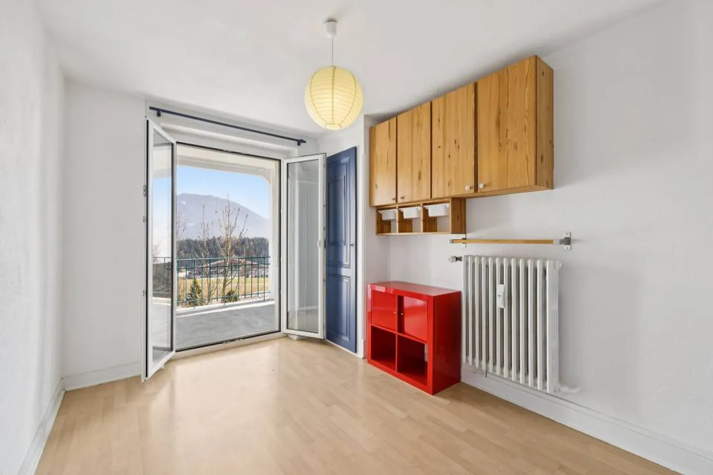 Magnificent Duplex with 4 Rooms and Private Garden - Photo 8 of 13