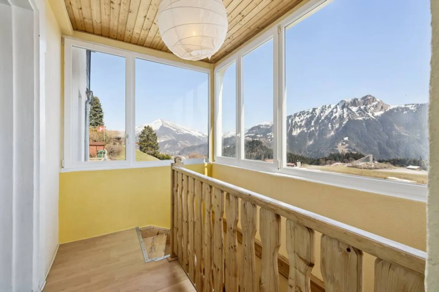 Magnificent Duplex with 4 Rooms and Private Garden - Photo 10 of 13