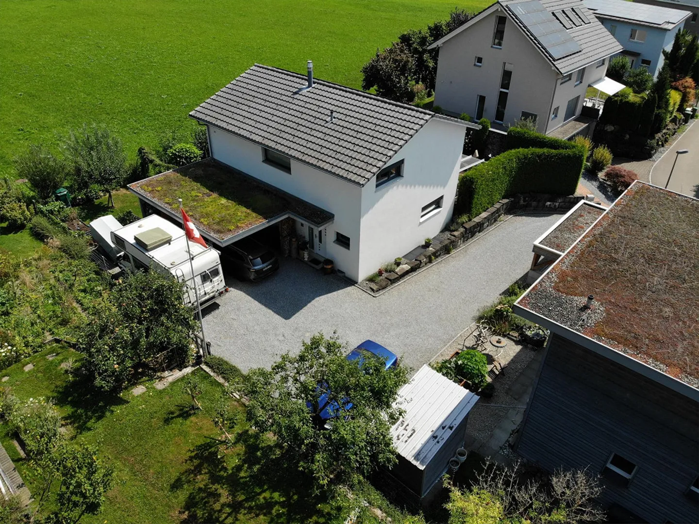 Minergie-Eco 5½-Room Single-Family House in a Quiet Location - Photo 3 of 21