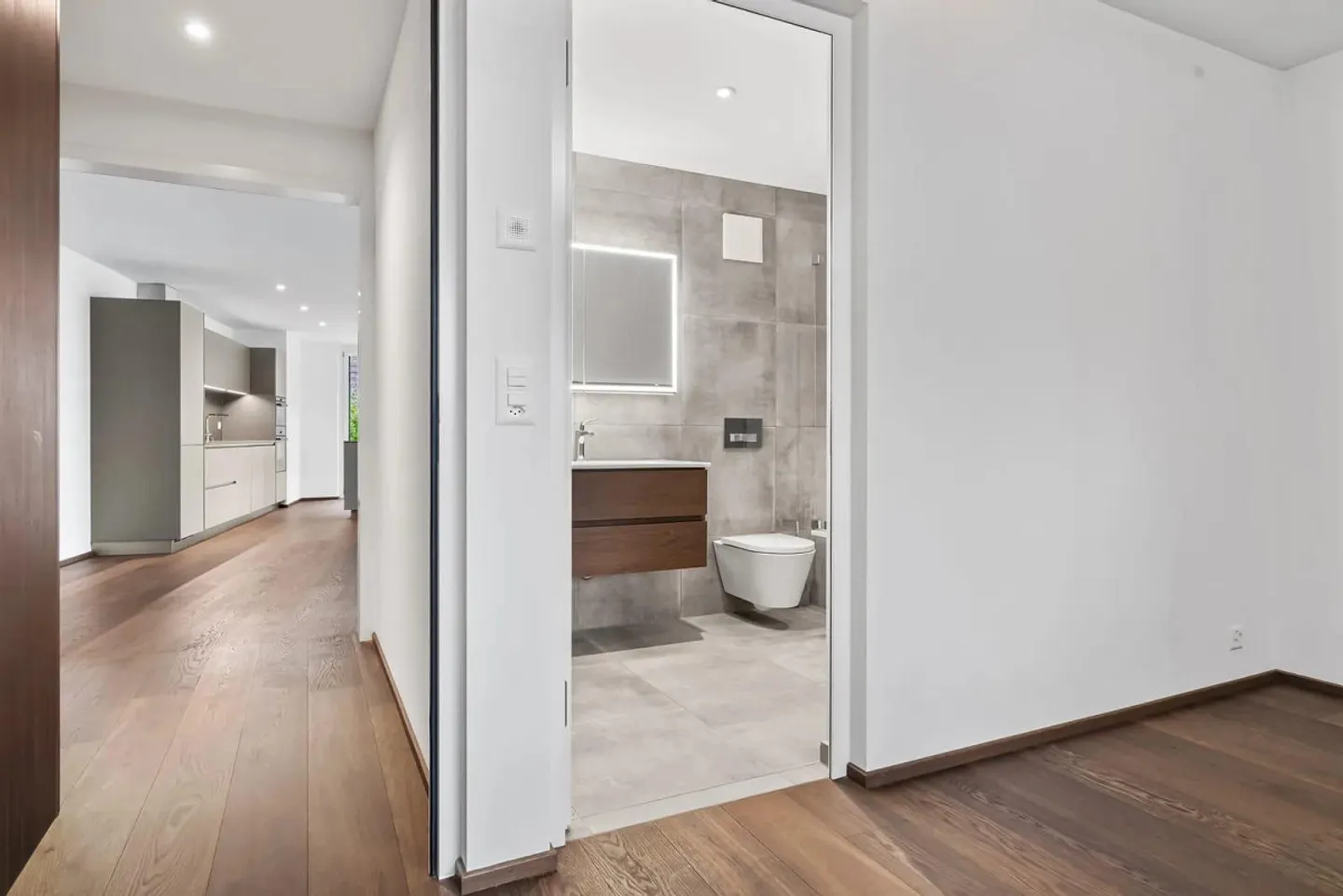 High-Quality Apartment in Prime Location - Photo 5 of 11